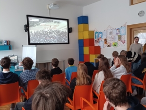 Den hanby – Povolný